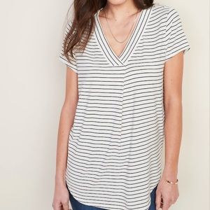 Old Navy Loose-Fit Luxe V-Neck Tunic Tee for Women